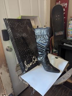 Brand New Size 8 Women's Boots High Heels Approximately An Inch And A Half To 2 In