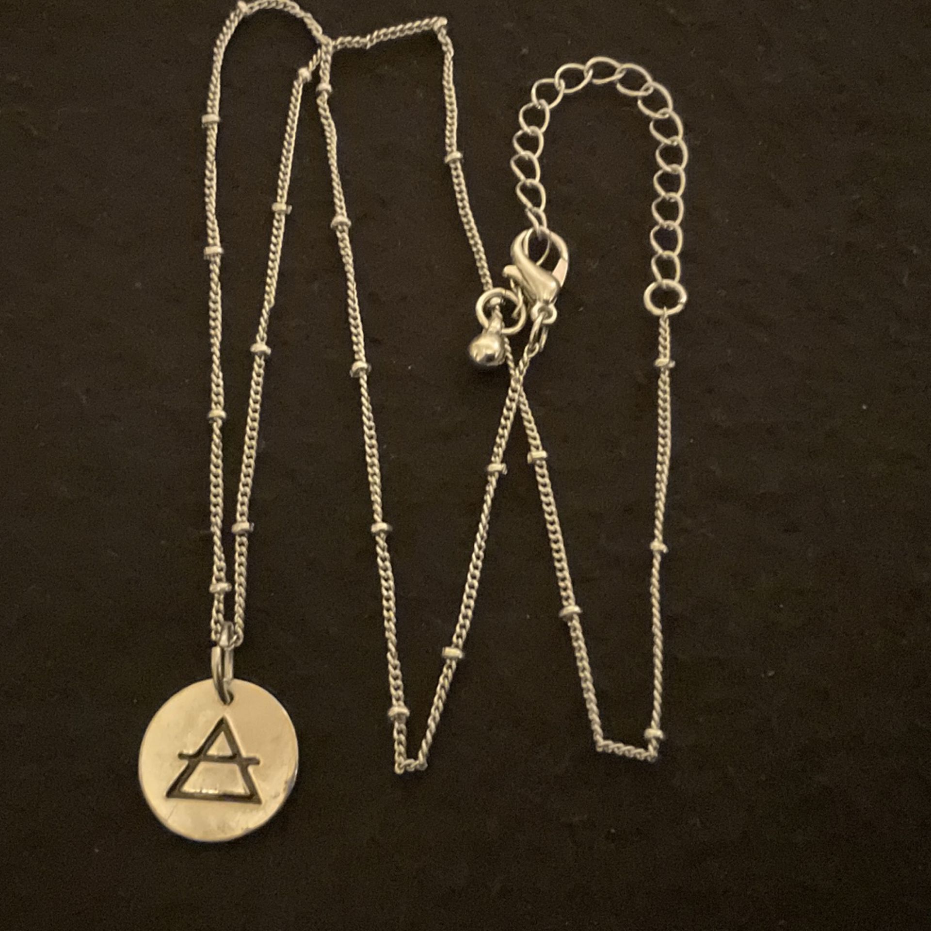 20” SilverTone Necklace With Pendant