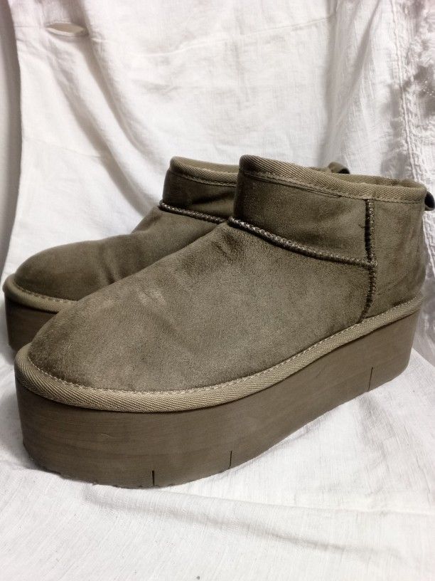 Jr's Low Top Platform Faux Fur Lined Boots