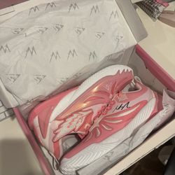 Rigorer AR3 Valentine’s Day AUTOGRAPHED Men Size 11