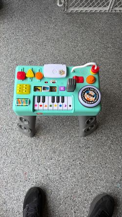 Fisher-Price Laugh & Learn Mix & Learn DJ Table