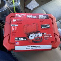 Milwaukee 16pc Bi Metal Hole Saw Kit 