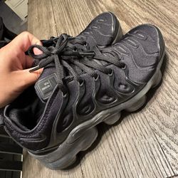 women’s Nikes 6.5 