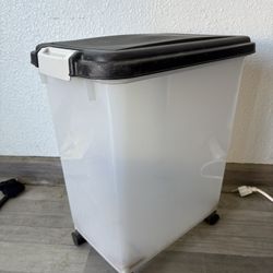 Dog Food Container (30lbs)