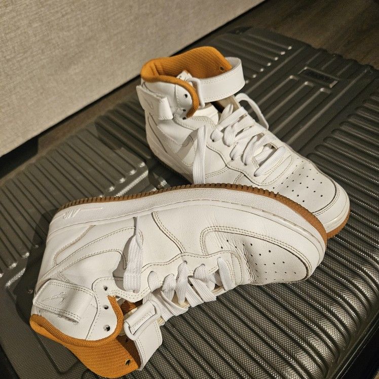 Nike Air Force Mid 9.5 (Tan/White) [Gum Bottom]