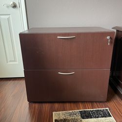 2 Drawer Office File Cabinet. 