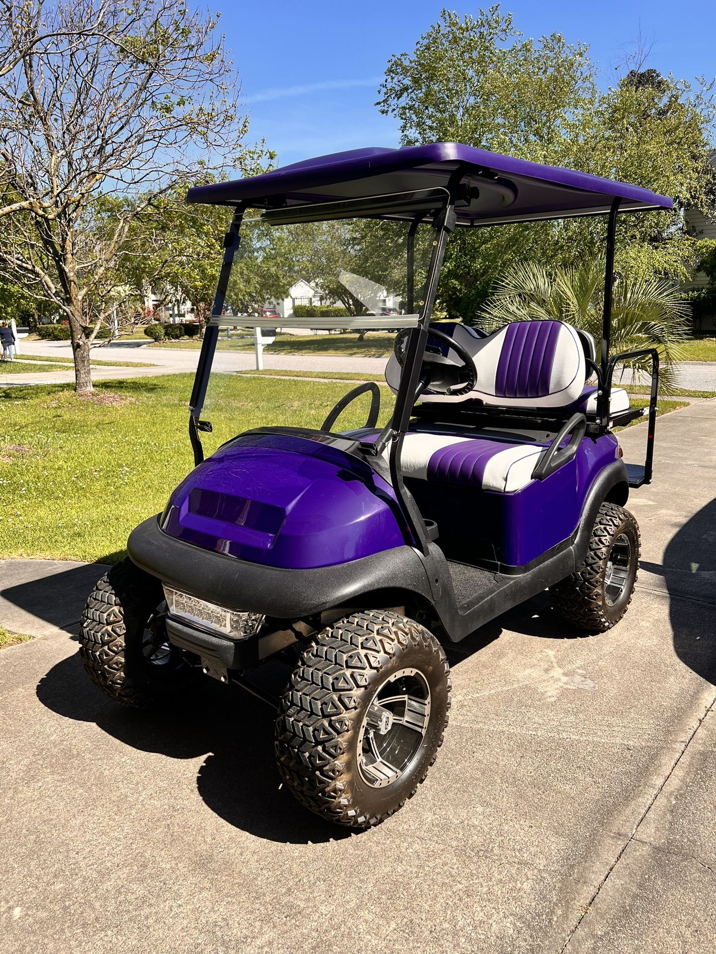 2013 Precedent Electric Club Golf Cart Lifted With Brand New Battery