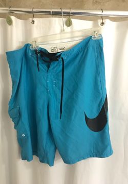 Nike men’s shorts size M 32 around waist