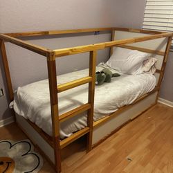 Child’s Loft Bed With Mattress 