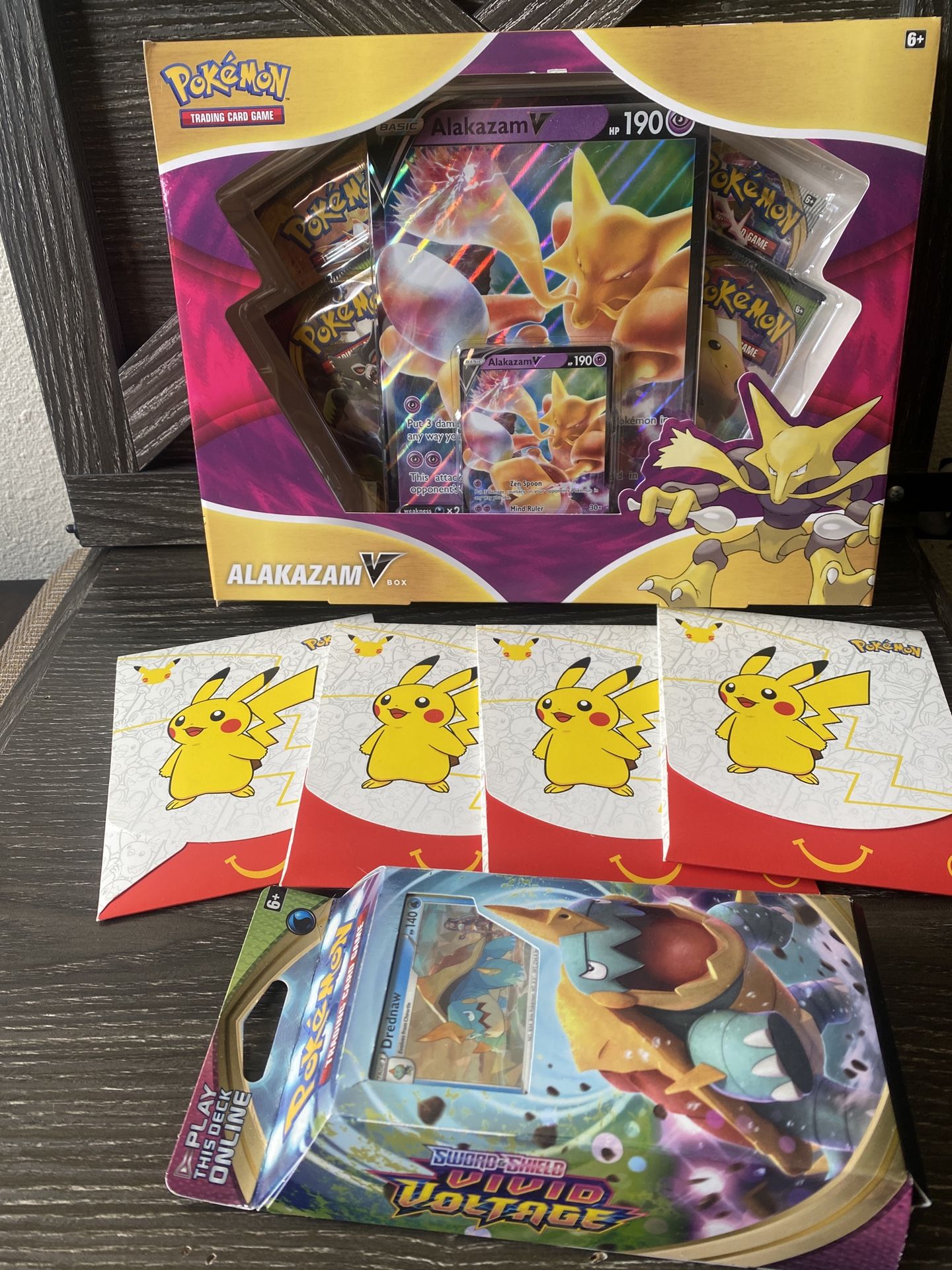 Pokémon Items For Sale Alakazam V Box