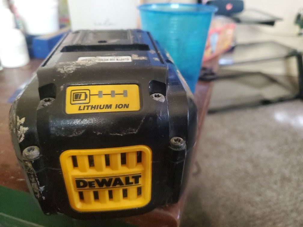 40. Volt Dewalt Battery