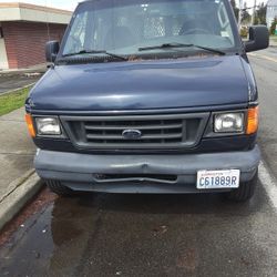 2003 Ford E-350