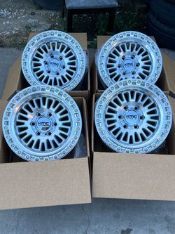 Brand new 17 inch kmc 554 rims 6x135