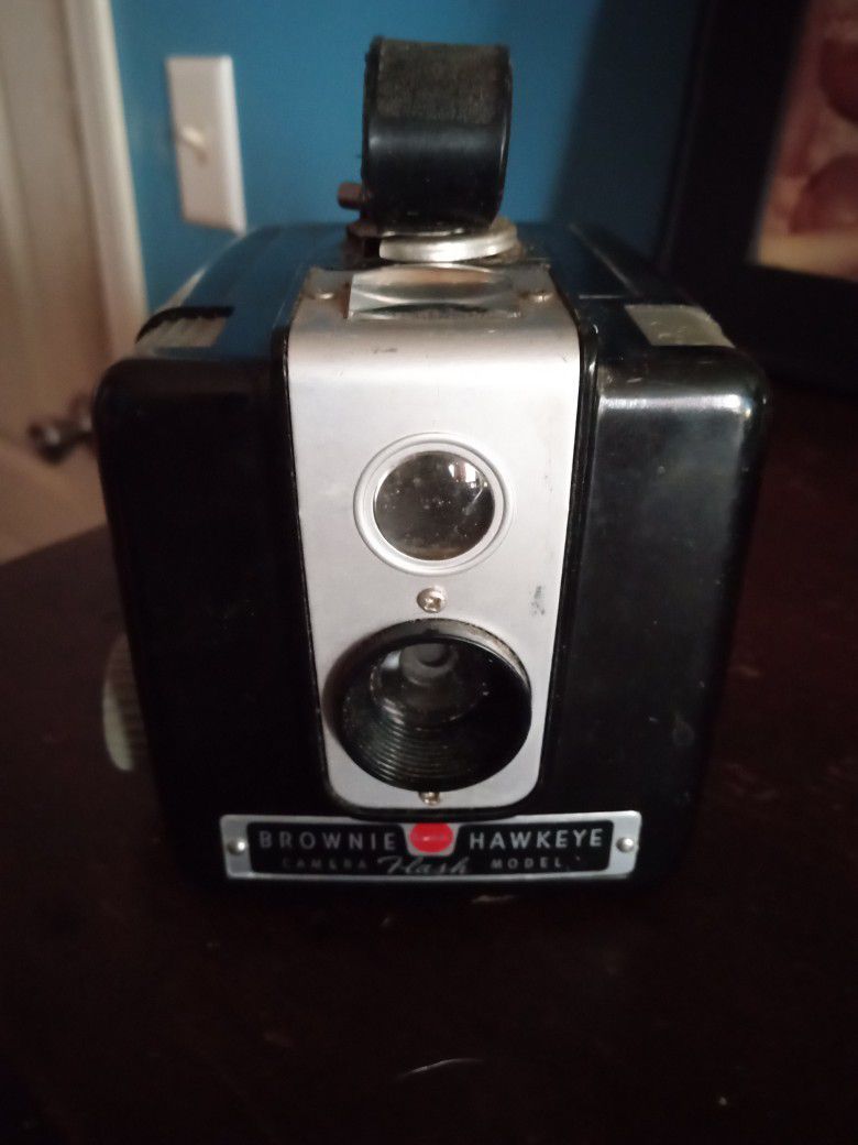Vintage Kodak Brownie Hawkeye Flash Camera Model