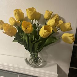 Pitale Hand Crafted   Yellow Artificial Tulip Arrangement in Glass Vase