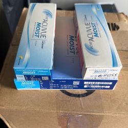 ACUVUE Moist Contacts -3.00