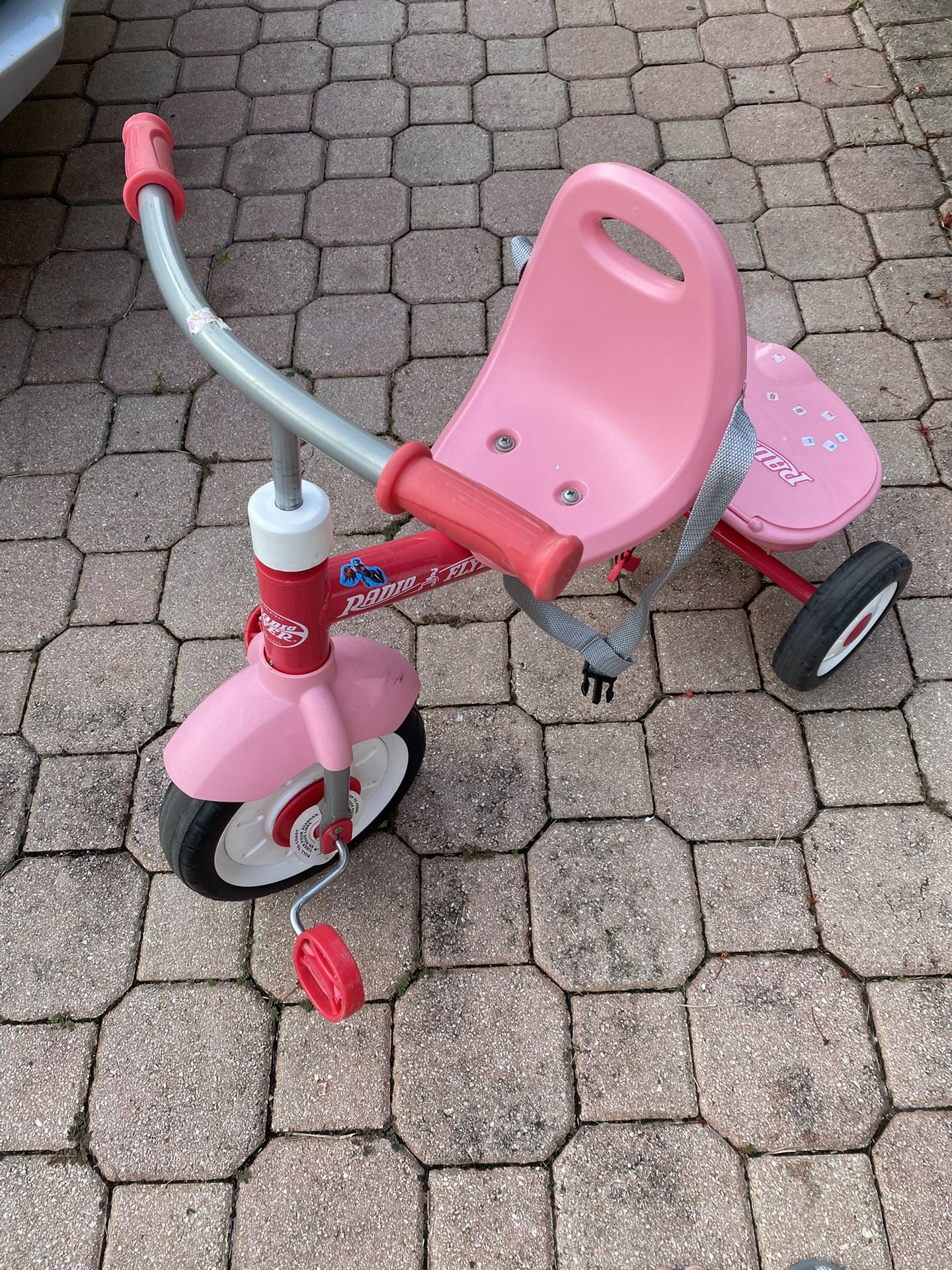 Radio Flyer Pink Tricycle 