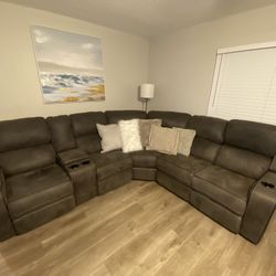 Power Reclining Sectional $800 OBO