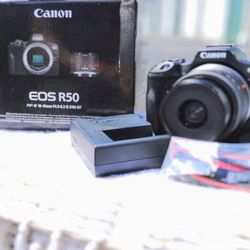 CANON EOS R50 (NEW!)