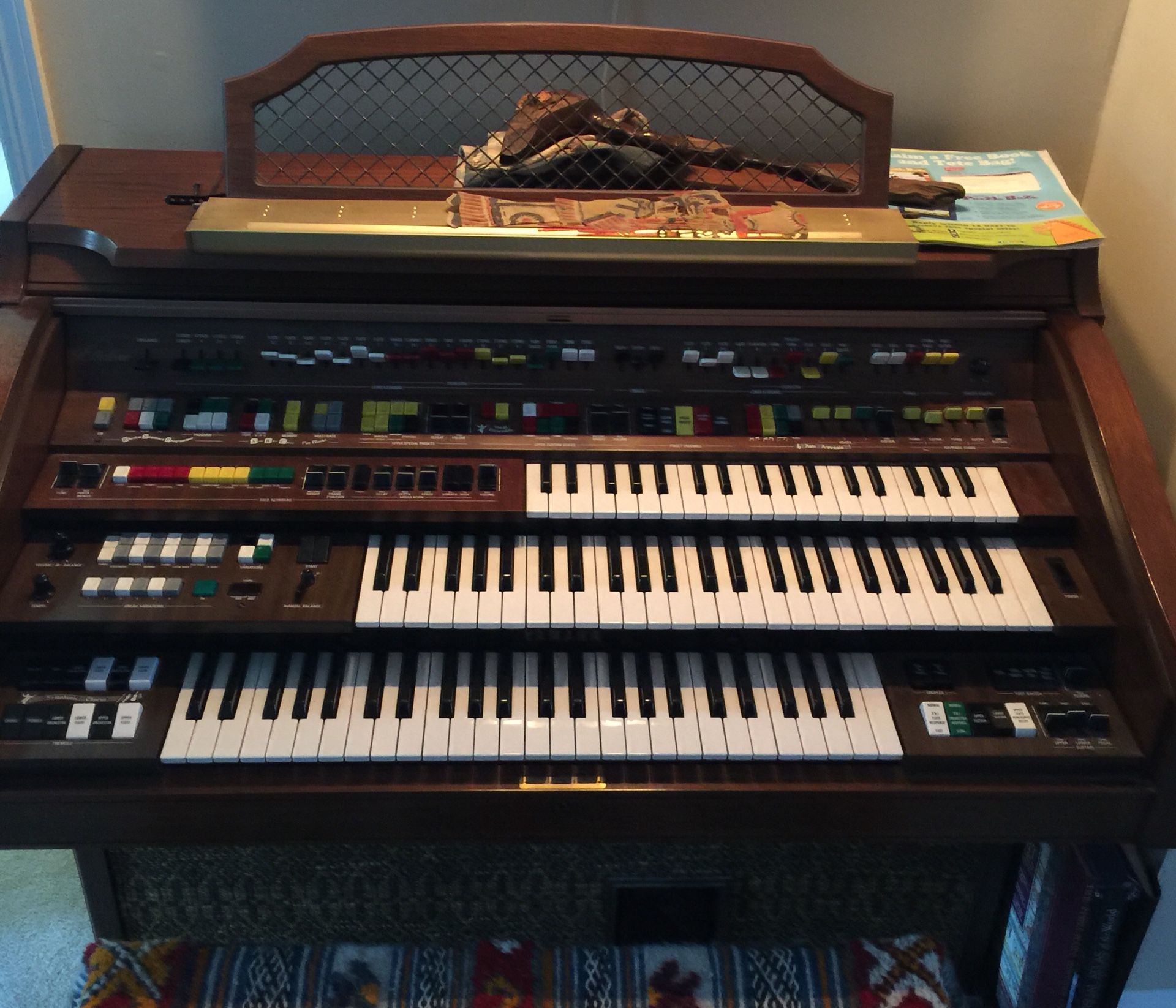 Yamaha Electone 415 (D85)