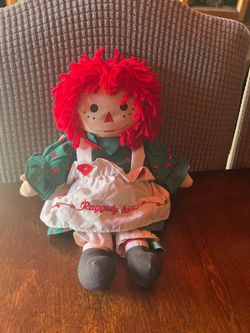 vintage Raggedy Ann plush doll from the Snowden and Friends holiday line, manufactured by Commonwealth around 1998.