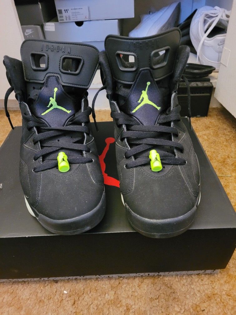 Retro Jordan 6 Electric Green Sz 11