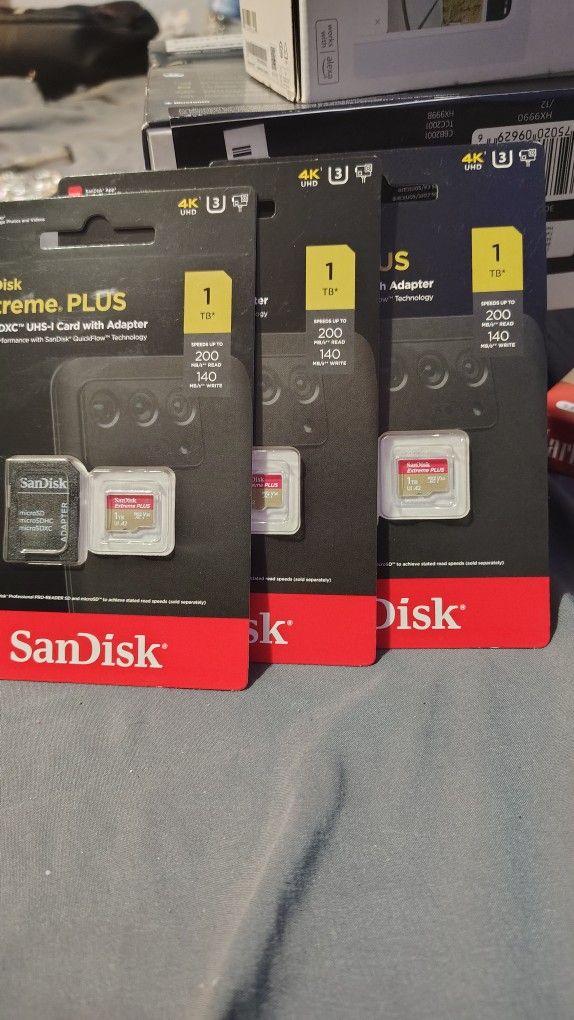 SanDisk Extreme Plus Micro SDXC UHS-I Card With Adapter