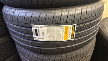 Goodyear Assurance Finesse 255/50R20 Tire
