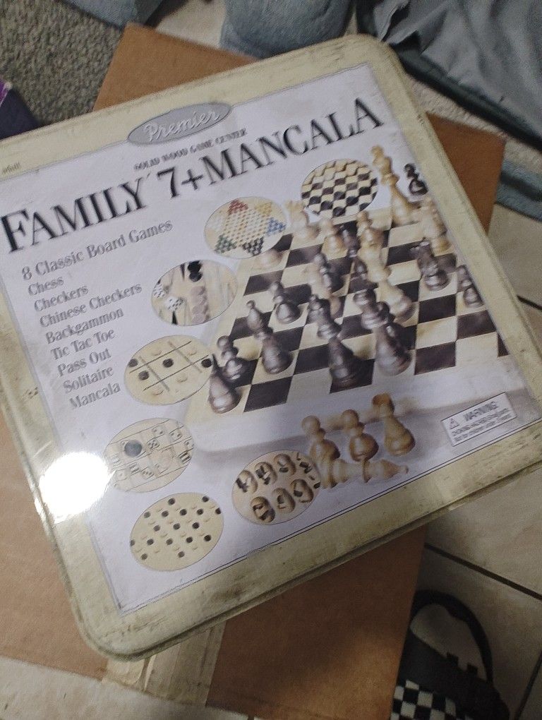 FAMILY 7 GAME CENTER SOLID WOOD BOARD GAMES PREMIER EDITION VINTAGE 1995 