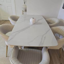 Dinning table 71 inch