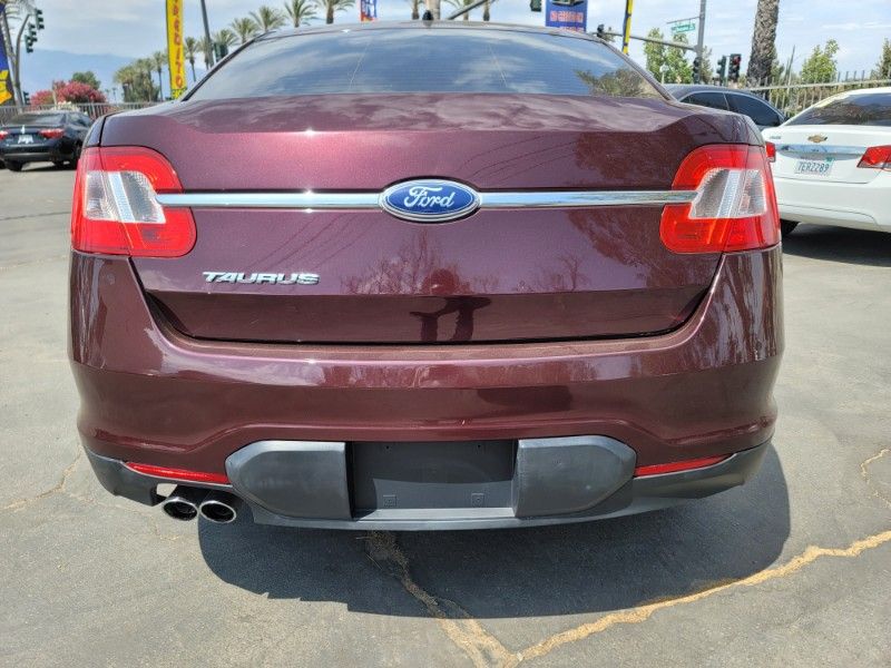 2011 Ford Taurus