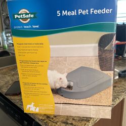 Pet Feeder