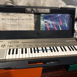 Vintage Yamaha Keyboard
