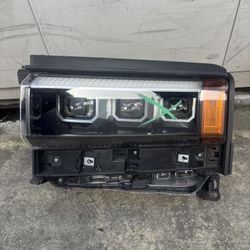 2024-2025 TOYOTA LAND CRUISER HEADLIGHT OEM LH LEFT DRIVER SIDE TRIPLE BEAM LED