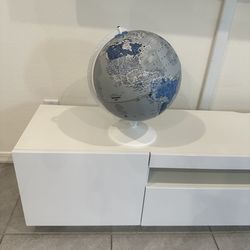 Globe decor