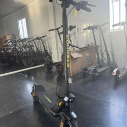 Electric scooter