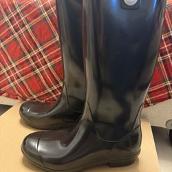 Women’s UGG Rain boots Size 7