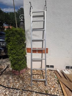 Aluminum Extension Ladder with Hooks 8’