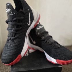 Basket ball shoes