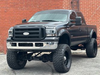 Ford F-250 Super Duty Lifted Truck