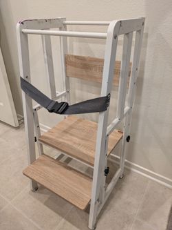 Adjustable Child Tower Stool