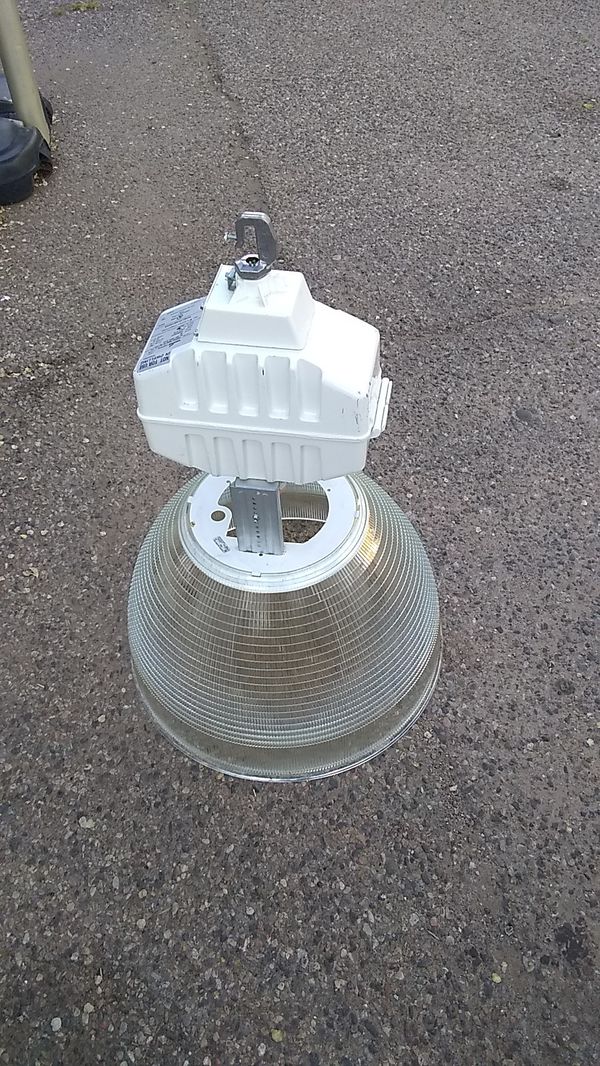 Cooper Lighting Outdoor Fixtures Commercial for Sale in Albuquerque, NM OfferUp