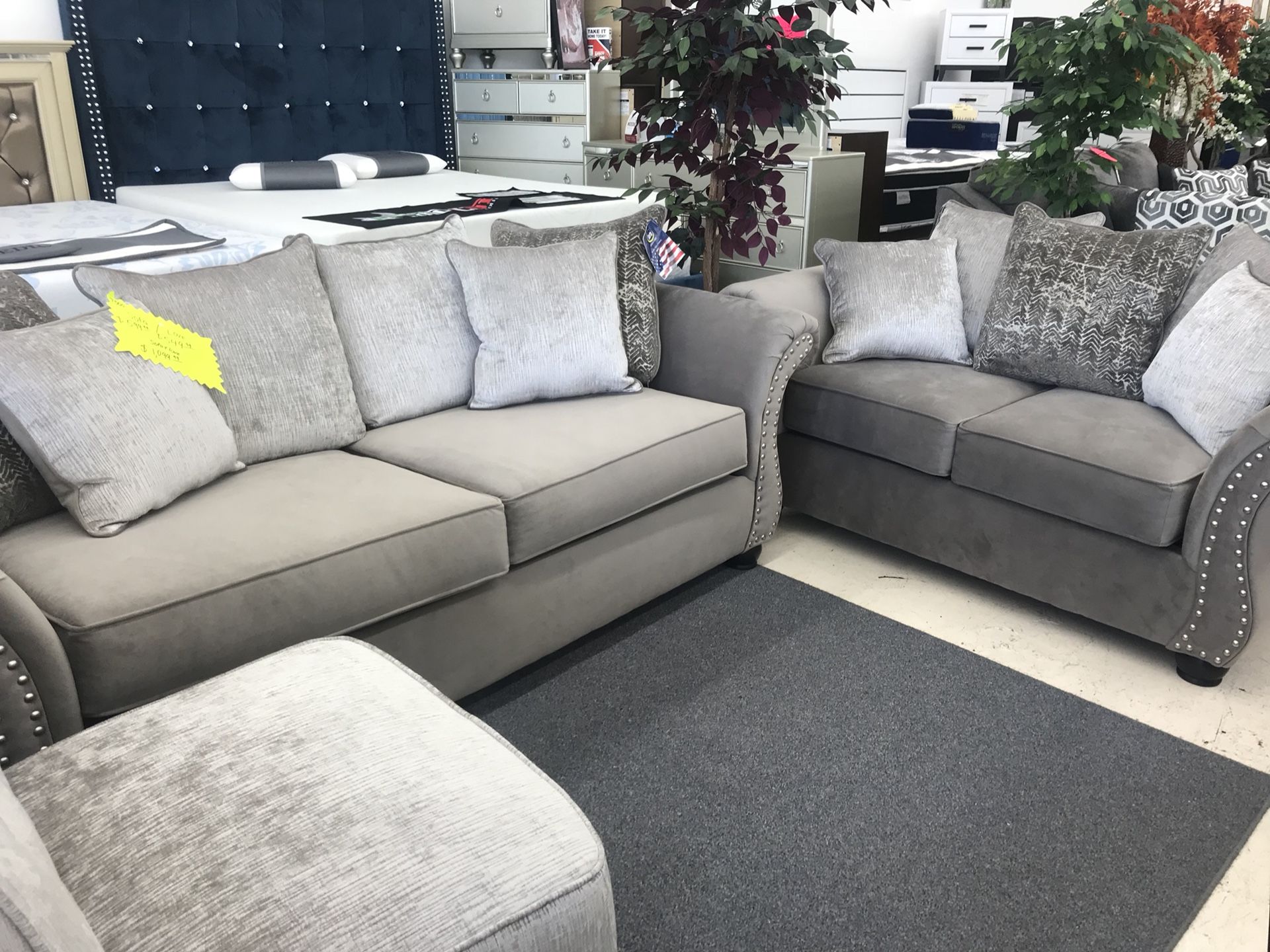 CLEARANCE LIVING ROOM SET SOFA AND LOVESEAT ON SALE