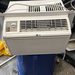 LG Air Conditioner 