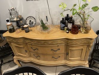 Buffet Table/Sideboard Table
