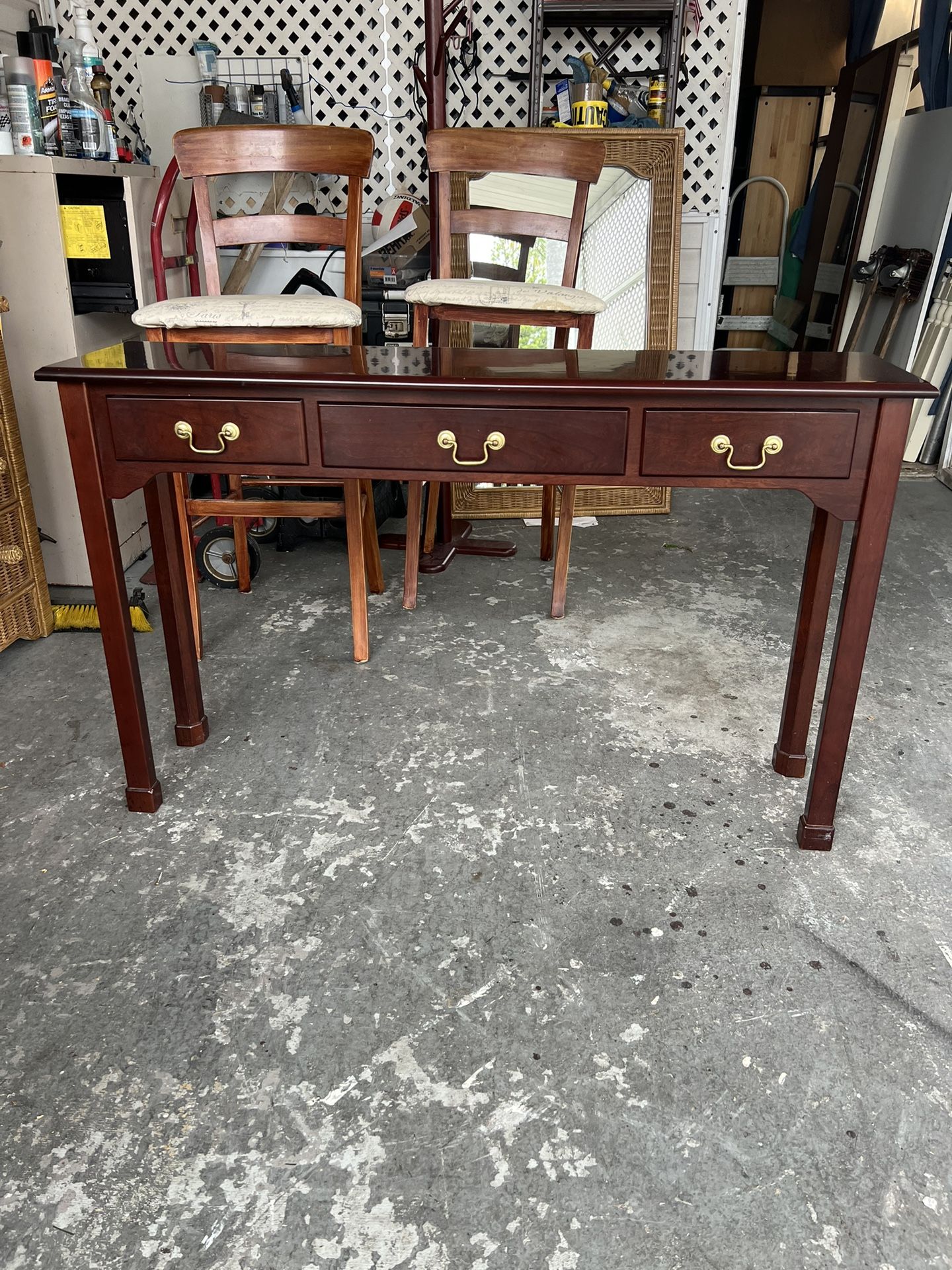 Vintage Solid wood console/entryway table! L47xD12xH29”