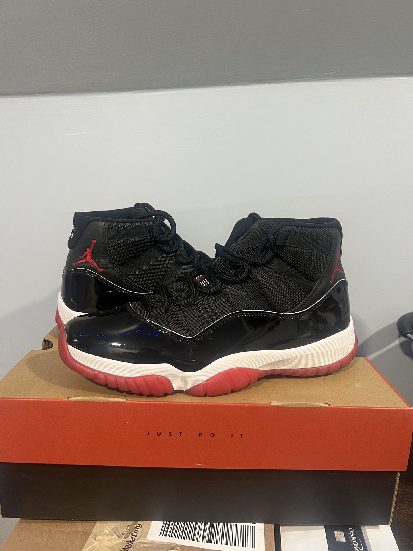 Jordan 11 Breds