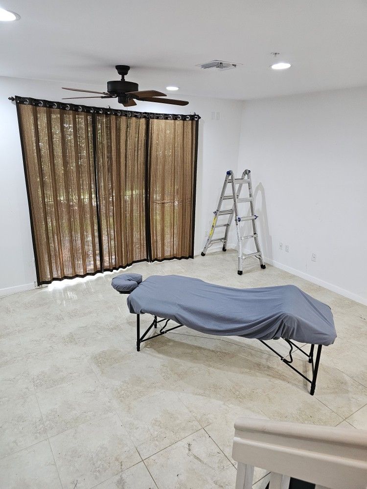 VENETIAN BLINDS 3 LONG ONES 50.00 FOR ALL