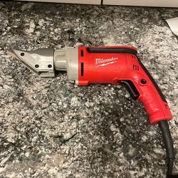 Milwaukee Shear 18 Gauge 6.8 Amp