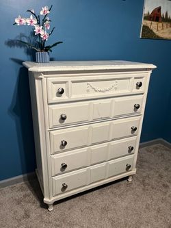 White Wood 5-Drawer Tall Dresser